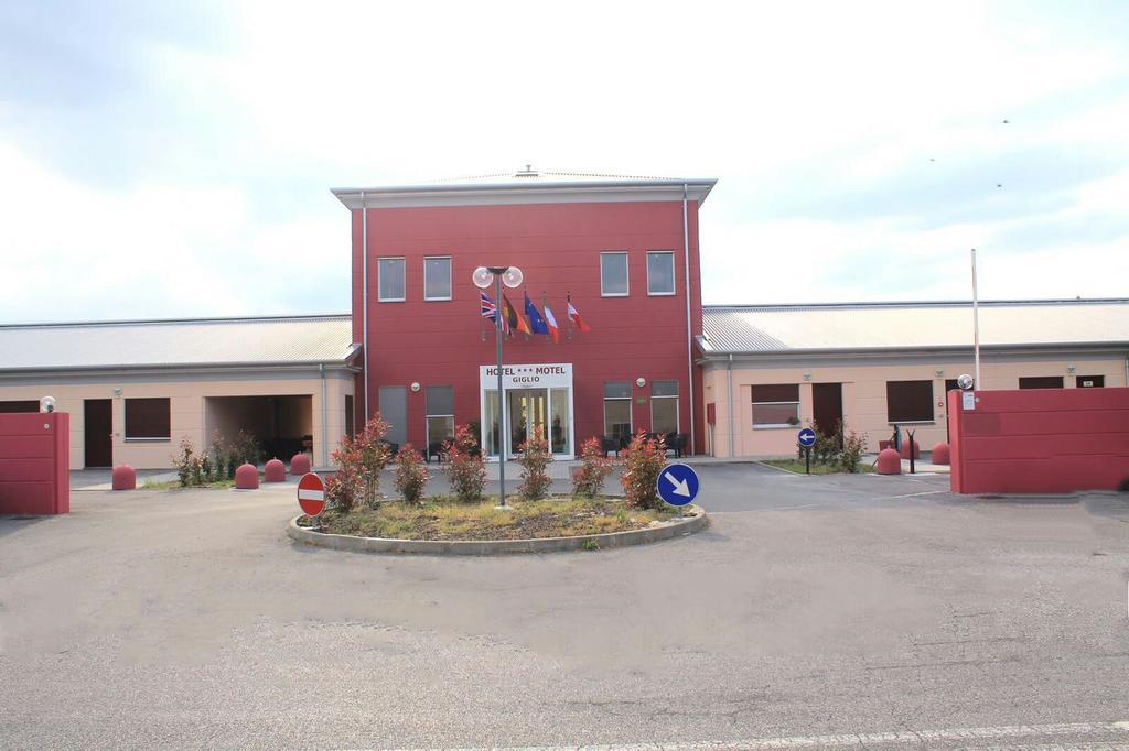 Hotel Motel Giglio Viadana Esterno foto